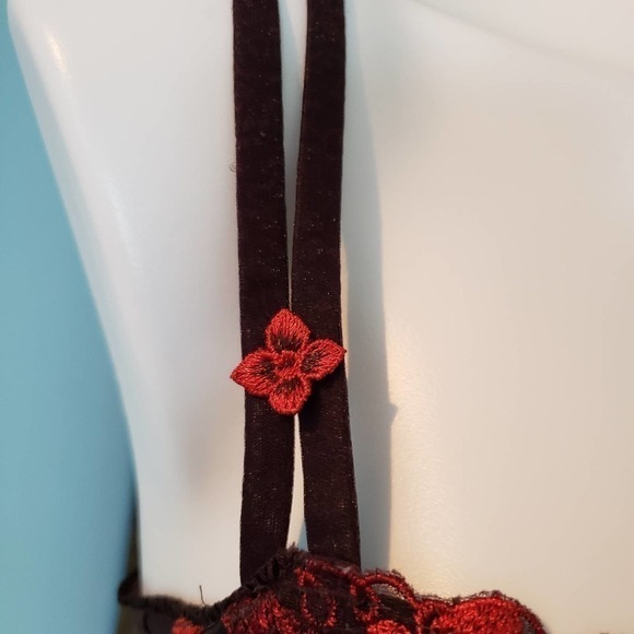 CHANTELLE BLACK AND RED LACE BRA 32D - Picture 3 of 7